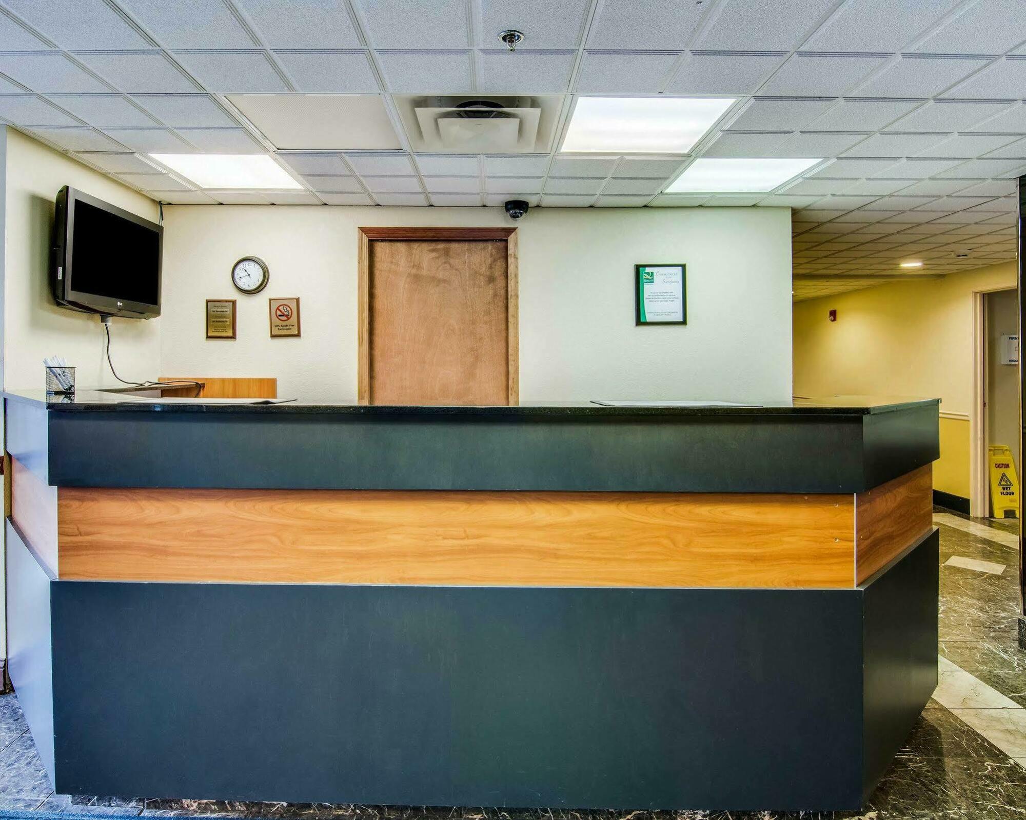 Quality Inn & Suites I-81 Exit 7 Bristol Exterior foto